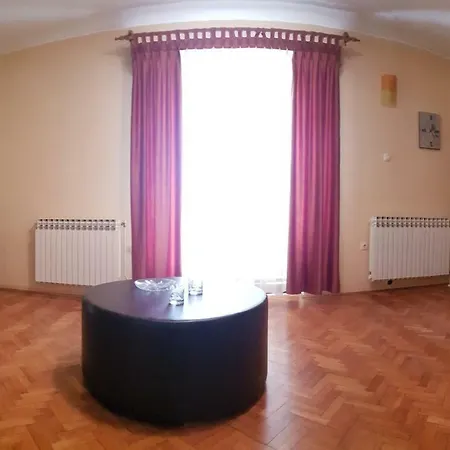 Apartamento Luka *