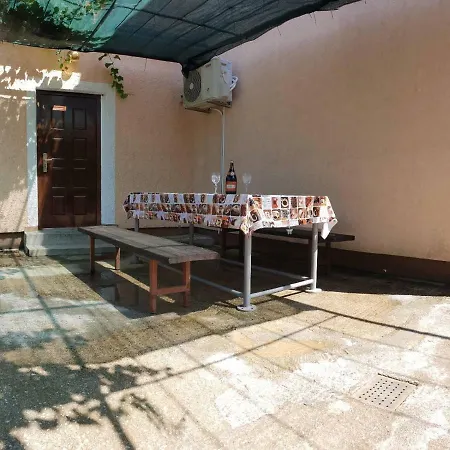 Luka Apartamento Ližnjan